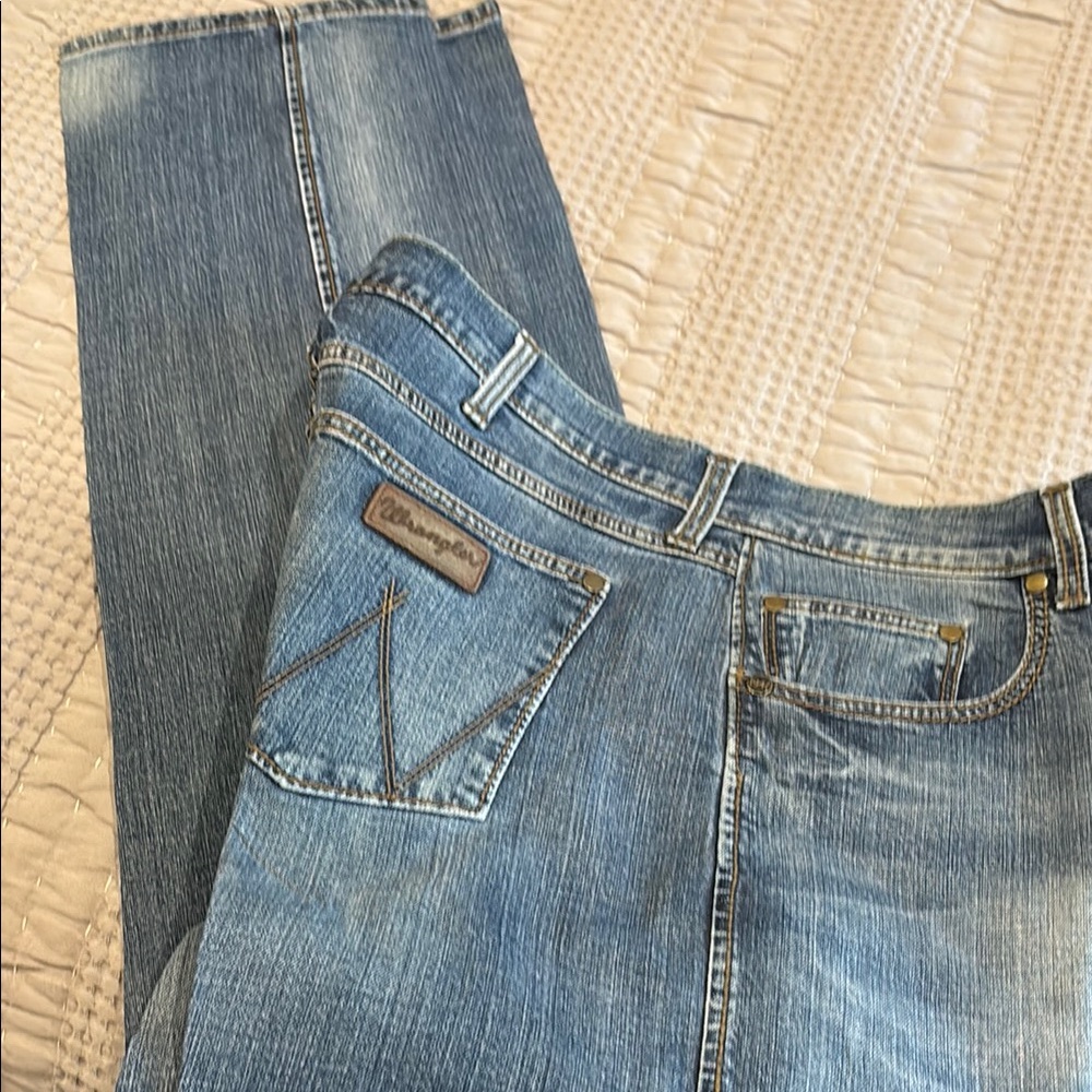 Wrangler Retro Slim Straight jeans size 35 x 36
